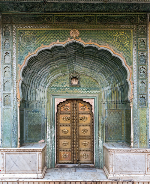 インドの寺院の入り口