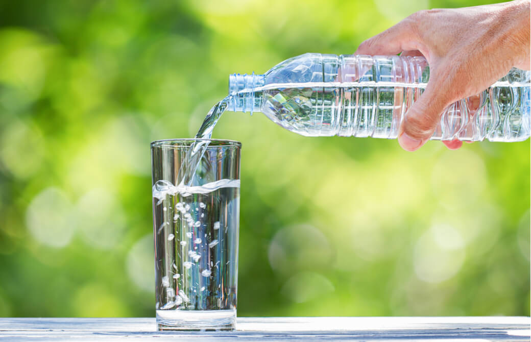 お水は食べ過ぎ防止にも活用できる