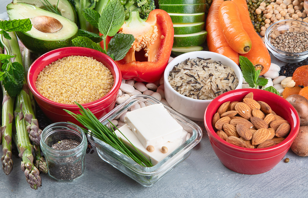 豆腐などたんぱく質を多く含む食品