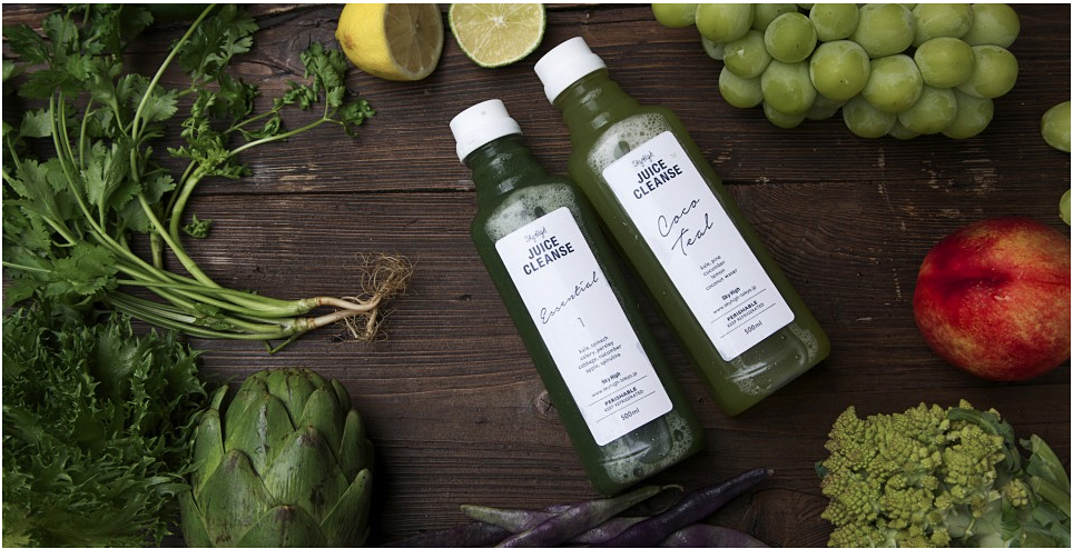 sky highのお洒落なジュースボトル