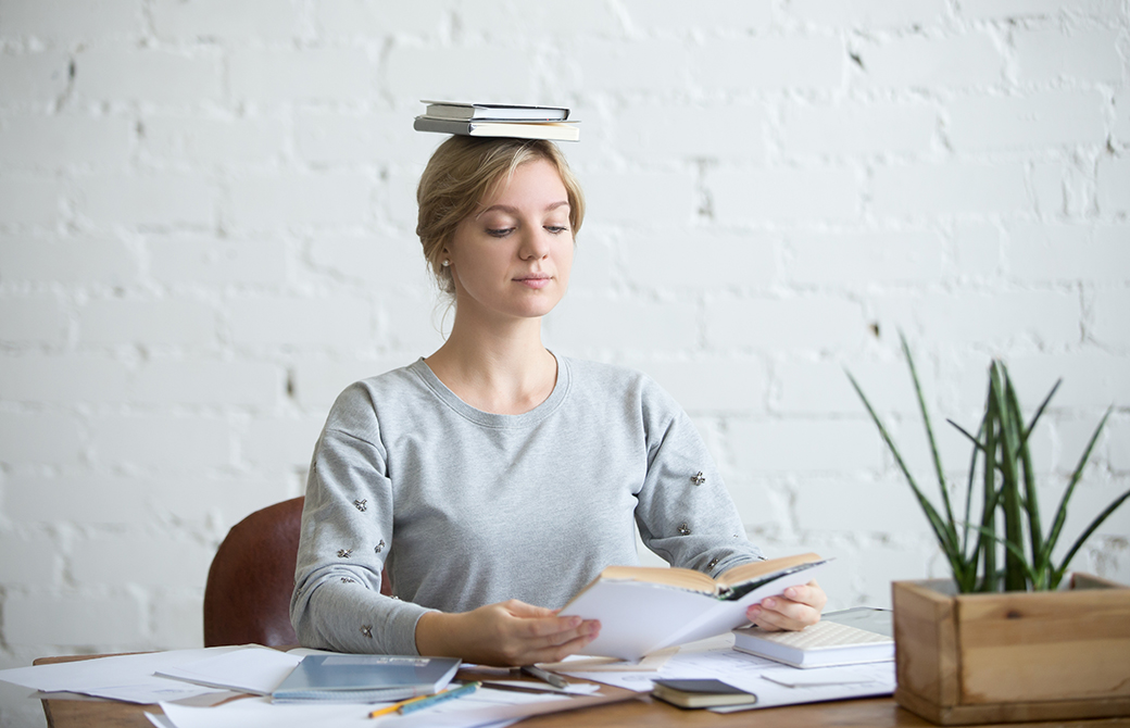 「背筋を伸ばす」と「緊張」の関係
