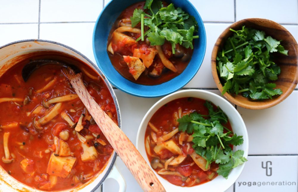 レンコンとシメジ、お豆のメキシカン・チリ・スープ