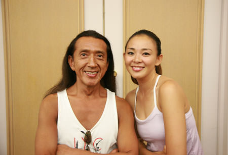 ケン・ハラクマ(左)、SHIHO(右)