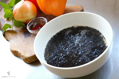 水でもどしたヒジキ