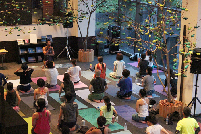 浅野佑介先生による「インナーシェイプヨガ」