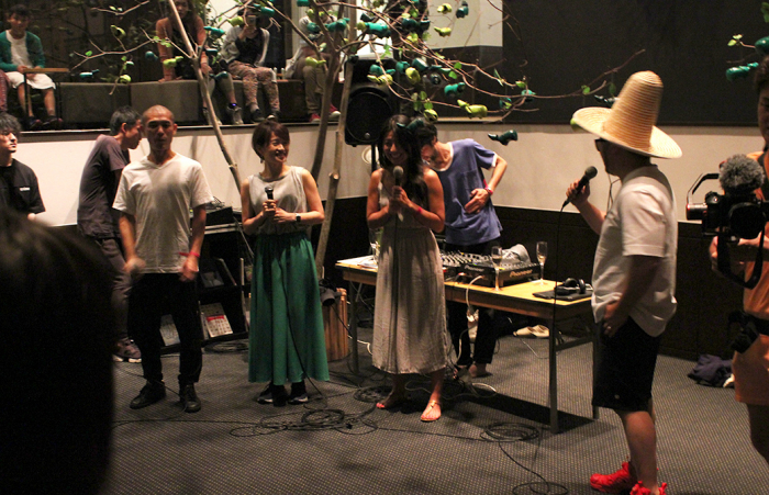 特別トークショー開始