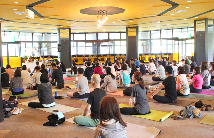 佐藤ゴウ先生による「自然治癒力とヨガ」クラス風景
