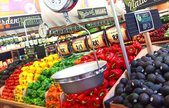 スーパーの野菜売り場