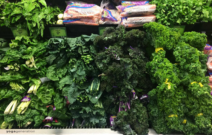 スーパーのケール売り場