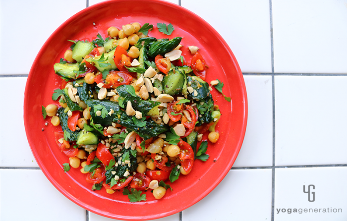食感を楽しむ♪キュウリのアジアな甘酸っぱサラダ