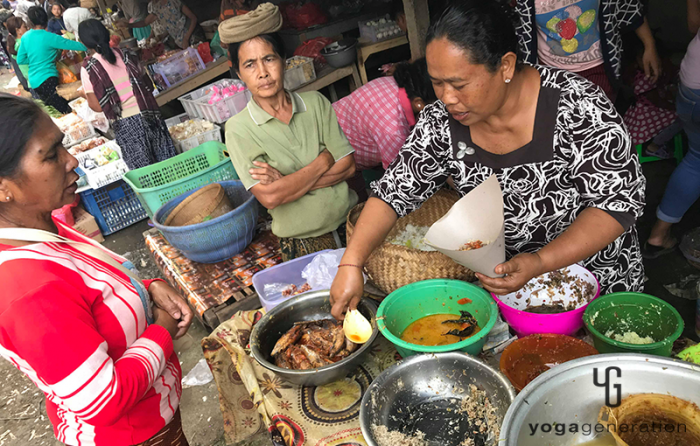 バリ島の食事の持ち帰り風景