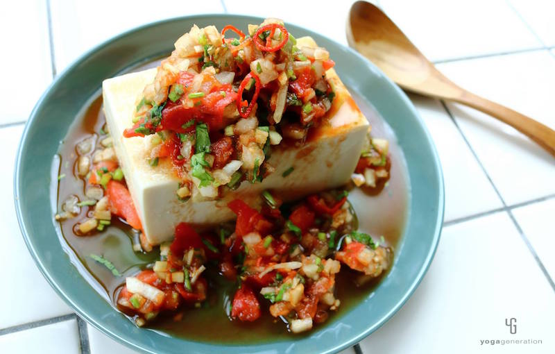 冷奴にトマトソース