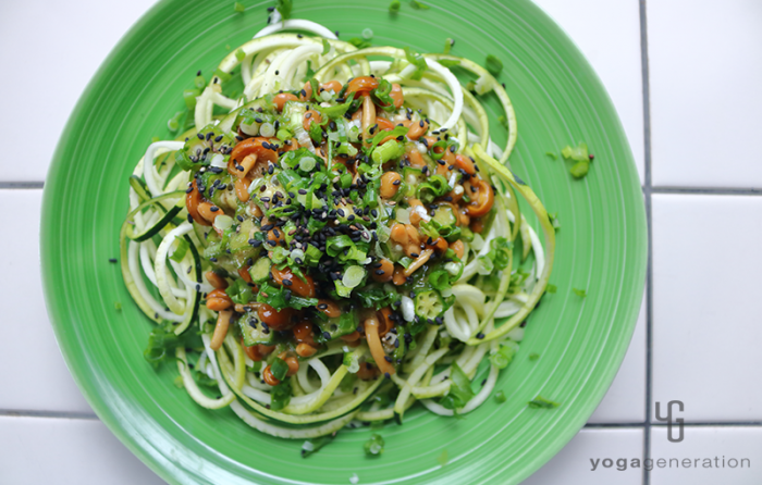 ナメコ納豆ソースでズッキーニ・ヌードル