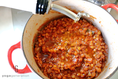 仕上げにオリーブオイルをかける