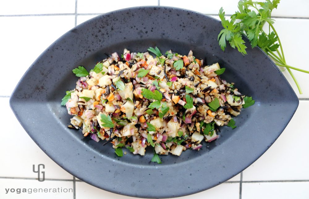 レンコンとキヌア、ヒジキのスパイシー・スーパーフードサラダ