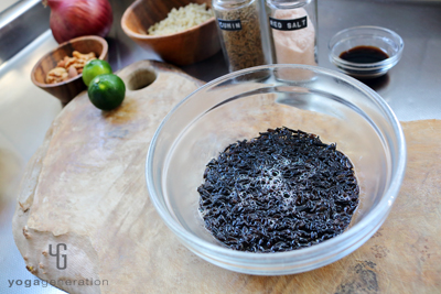 ヒジキを水でもどす