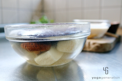 乾物をお湯で戻しているところ