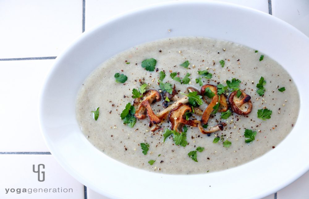 フェンネル香るいろいろキノコたちのクリーミィー・スープ