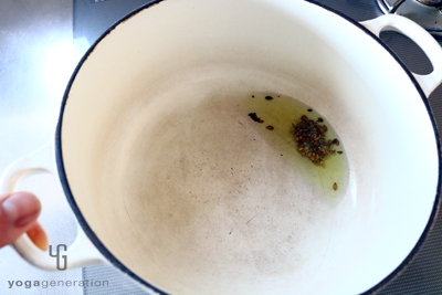 フェンネルシードの香りをオイルに移す