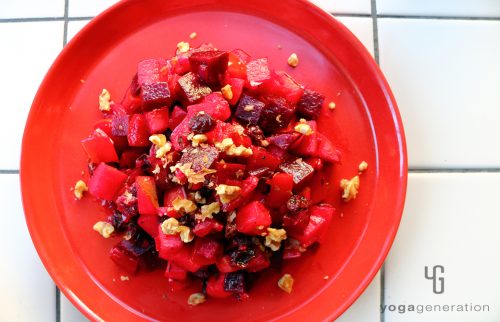 赤いエネルギーのサラダ