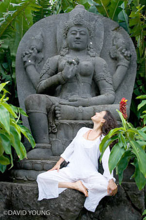 石像とレイチェル・ジンマン