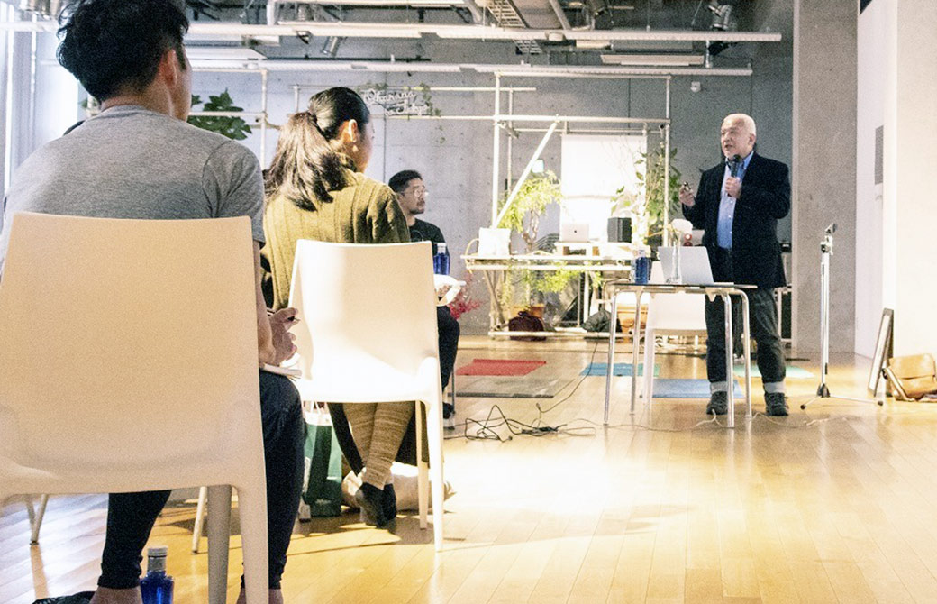 Dharana to Tokyoでセロトニンに関しての講義を行う有田秀穂先生