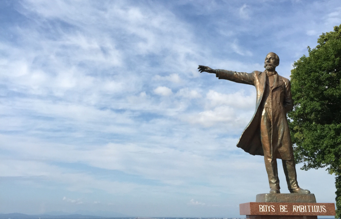 クラーク博士像