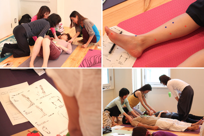 グループになってツボを探し合う様子