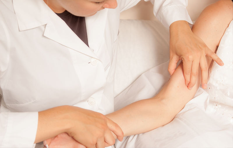 痛いだけでは不十分？ツボ押しは” ビリビリ “すると効果あり☆