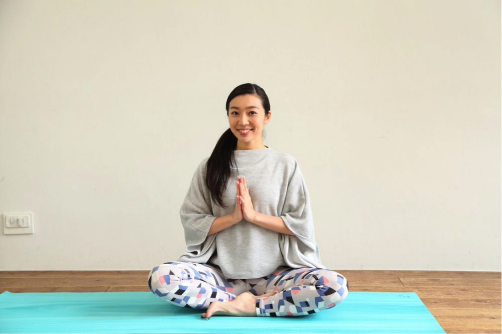 南舞さんのヨガ写真