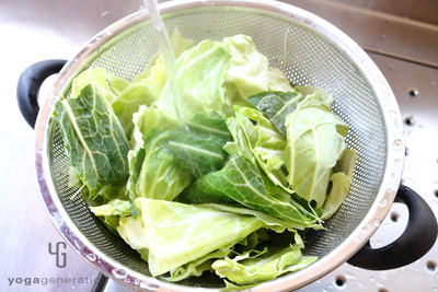 キャベツを湯通しする