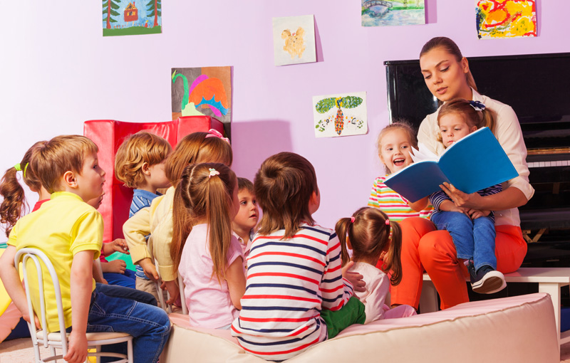 音楽を使ったキッズクラス風景