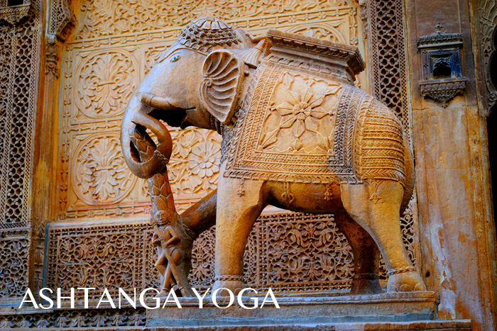 アシュタンガヨガとは？