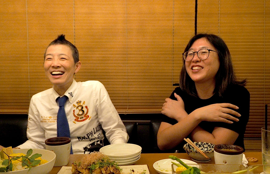 産婦人科医、高尾美穂先生(左)、ヨガジェネレーションで高尾美穂先生の担当をしている亀井裕子