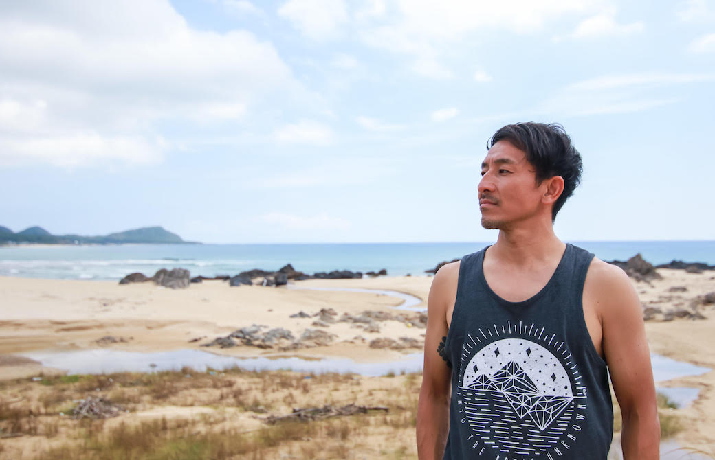 今回初開催となるRYT200ヨガ指導者養成講座のメイン講師を務める山本俊朗先生