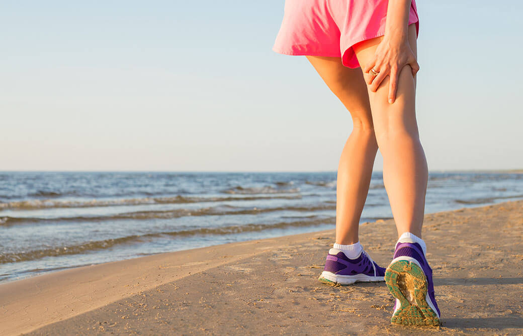 神経やハムストリングスが伸長されるストレスによる痛みの可能性