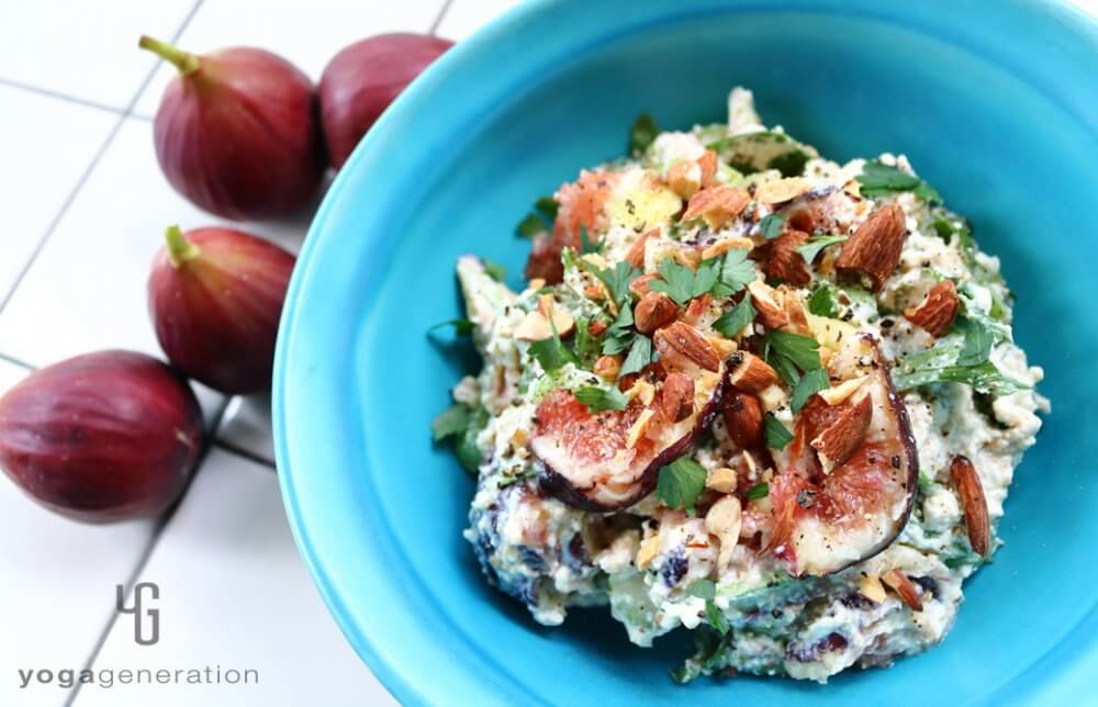 ゆるベジ：イチジクとセロリのスパイシーな白和え