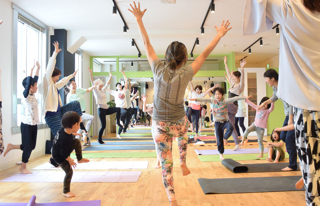 「顔ヨガ」の指導スキルは、キッズヨガ講師にオススメ！？