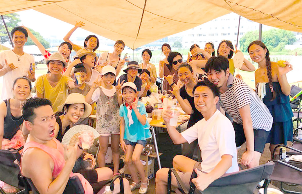 ヨガジェネレーションのバーベキューの様子