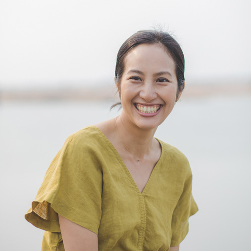 サントーシマ香先生新著紹介のためのプロフィール写真