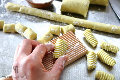 ニョッキを成形する