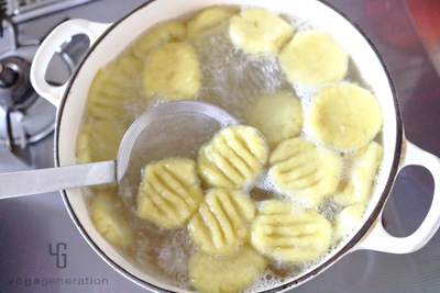 ニョッキを下茹でする