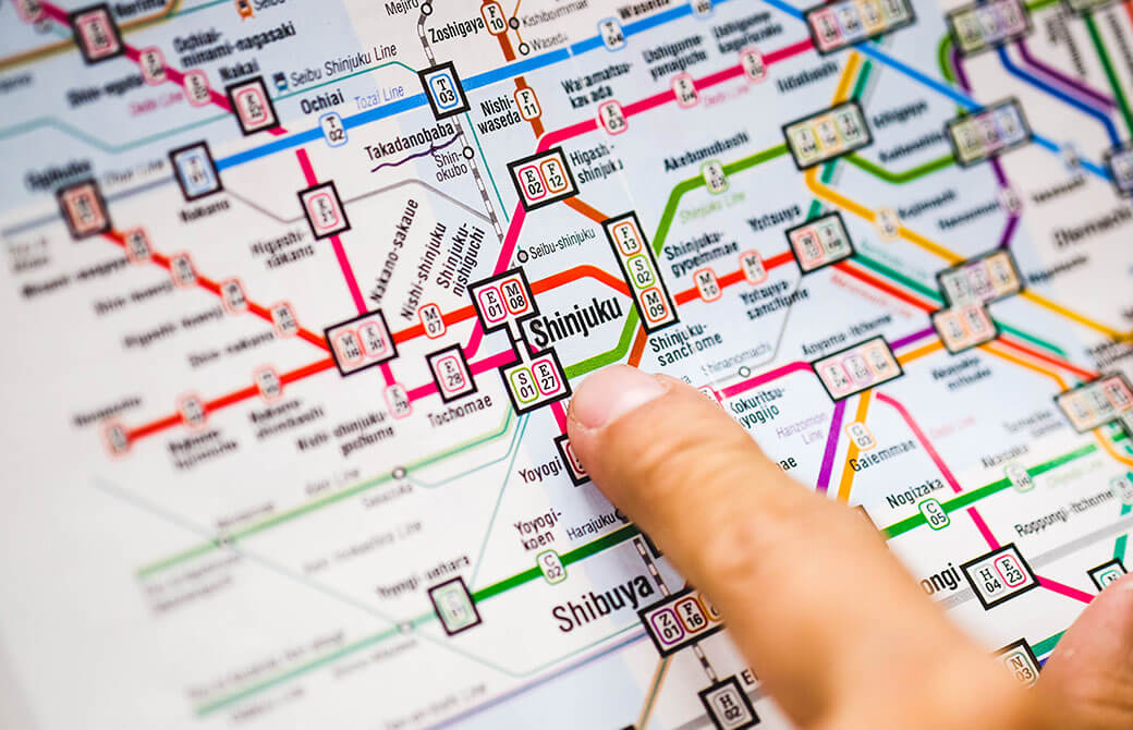 とても複雑な東京の路線図、情報量の多さがストレスになることも。