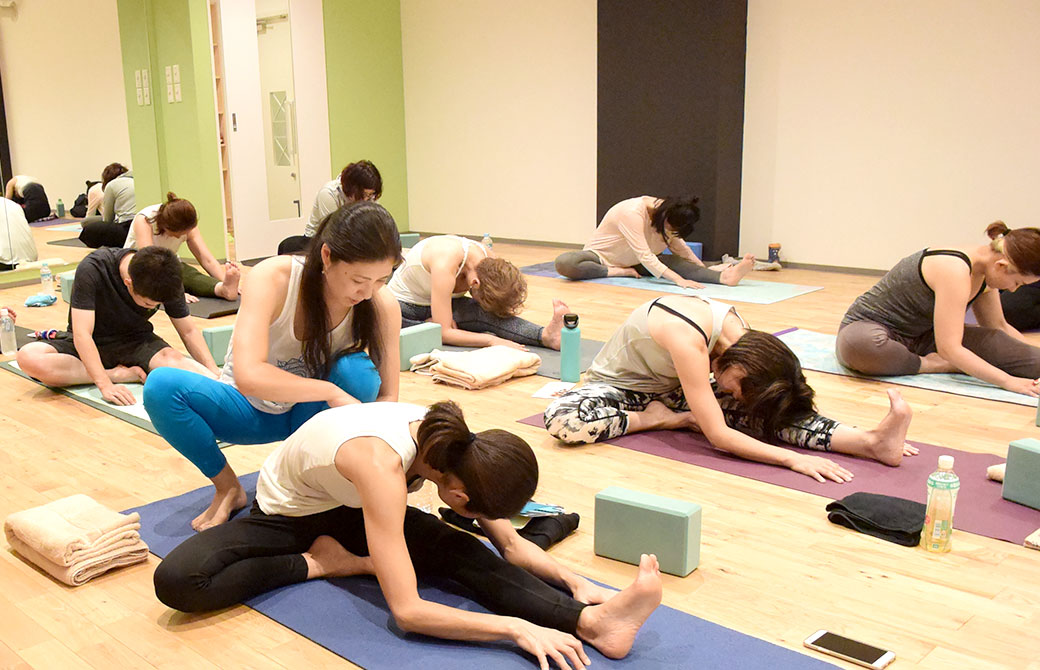 濱田さやか先生の陰ヨガクラス