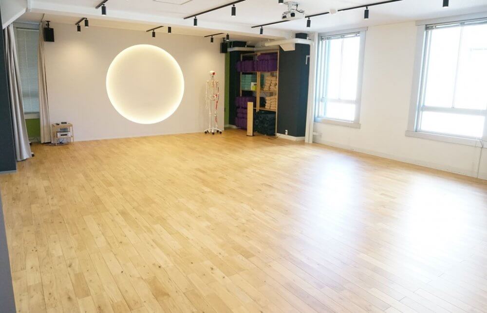 ヨガアカデミー大阪第1スタジオ