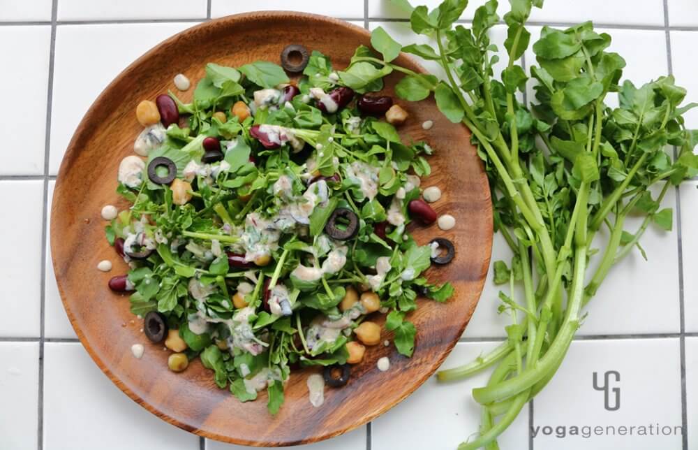 クレソンのほろ苦さを楽しむメキシカン・サラダ