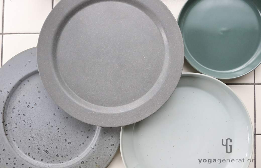 ゆるベジ:グレーの皿たち