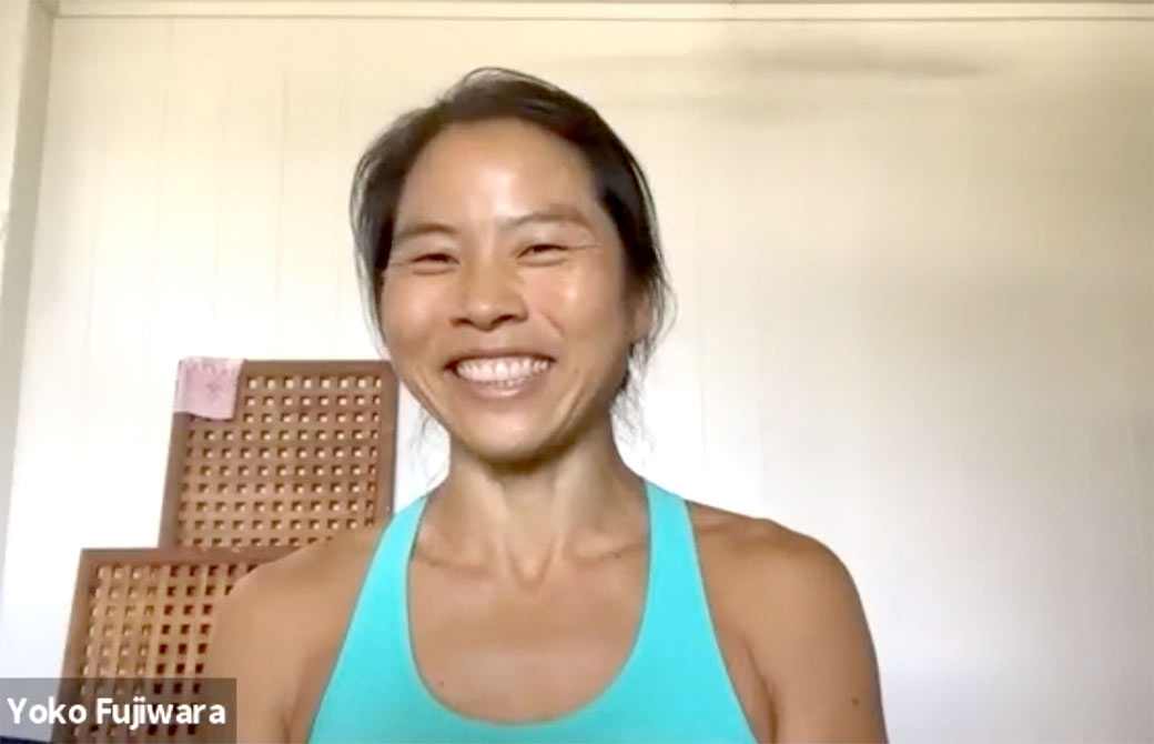 ヨガ指導のポイントを教えてくれるヨーコ先生