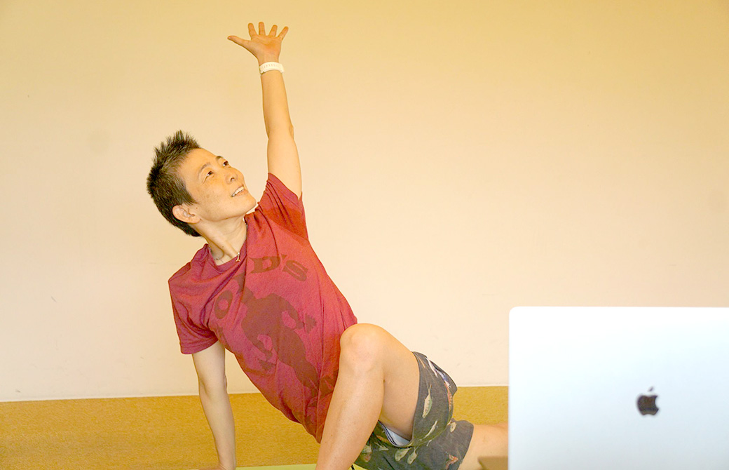 高尾美穂先生の骨盤底筋トレーニングヨガ