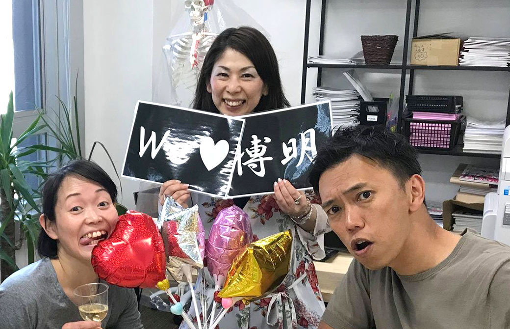 向かって右から代表：MIKIZO、マネージャー：じゅんじゅん、名物スタッフ：こた